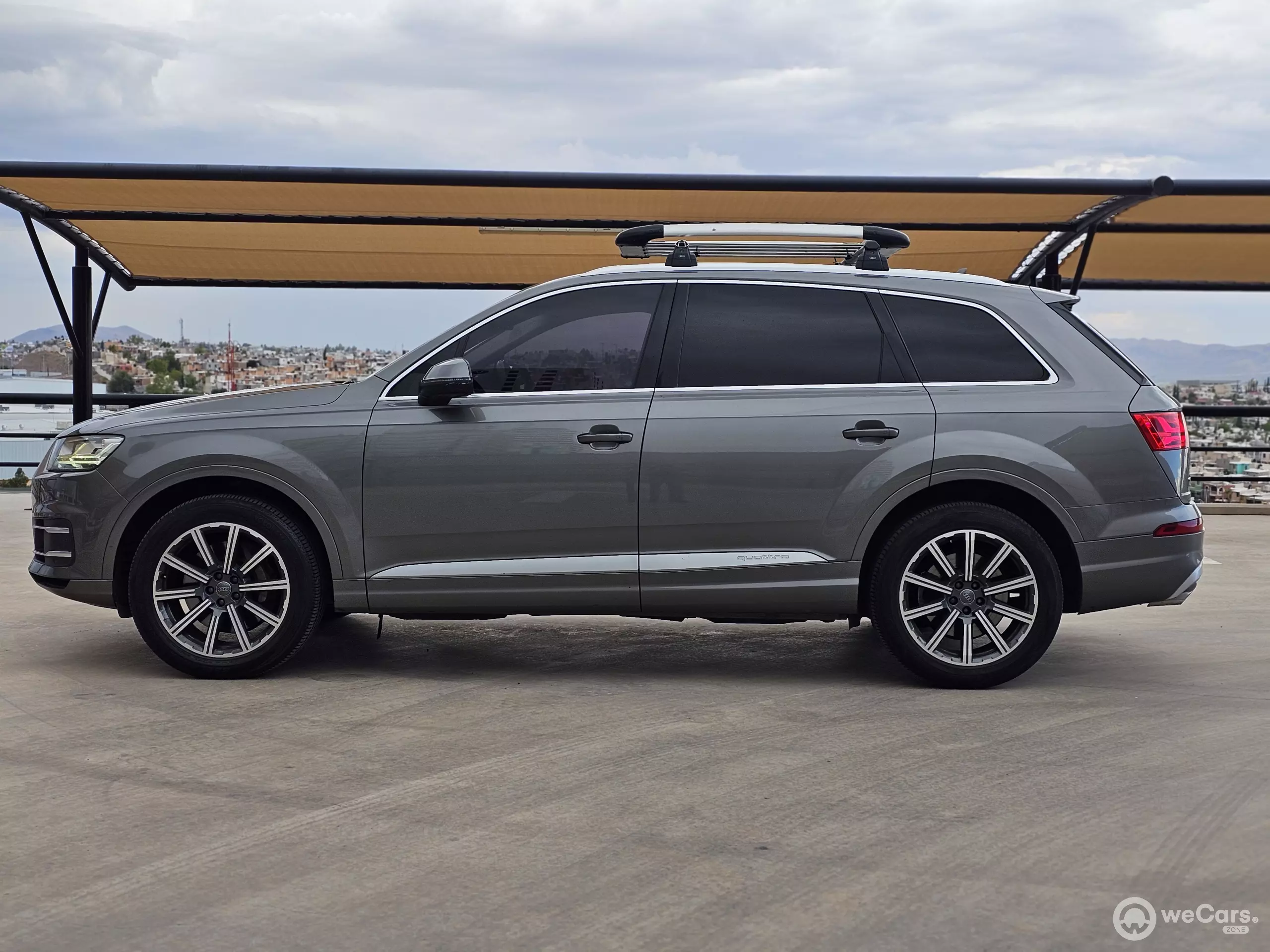 Audi Q7 VUD