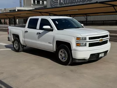 Chevrolet Silverado 2500 y Cheyenne Pick-Up 2015