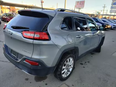 Jeep Cherokee VUD 2017