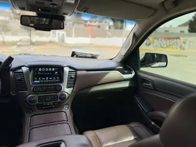 Chevrolet Suburban VUD 2016