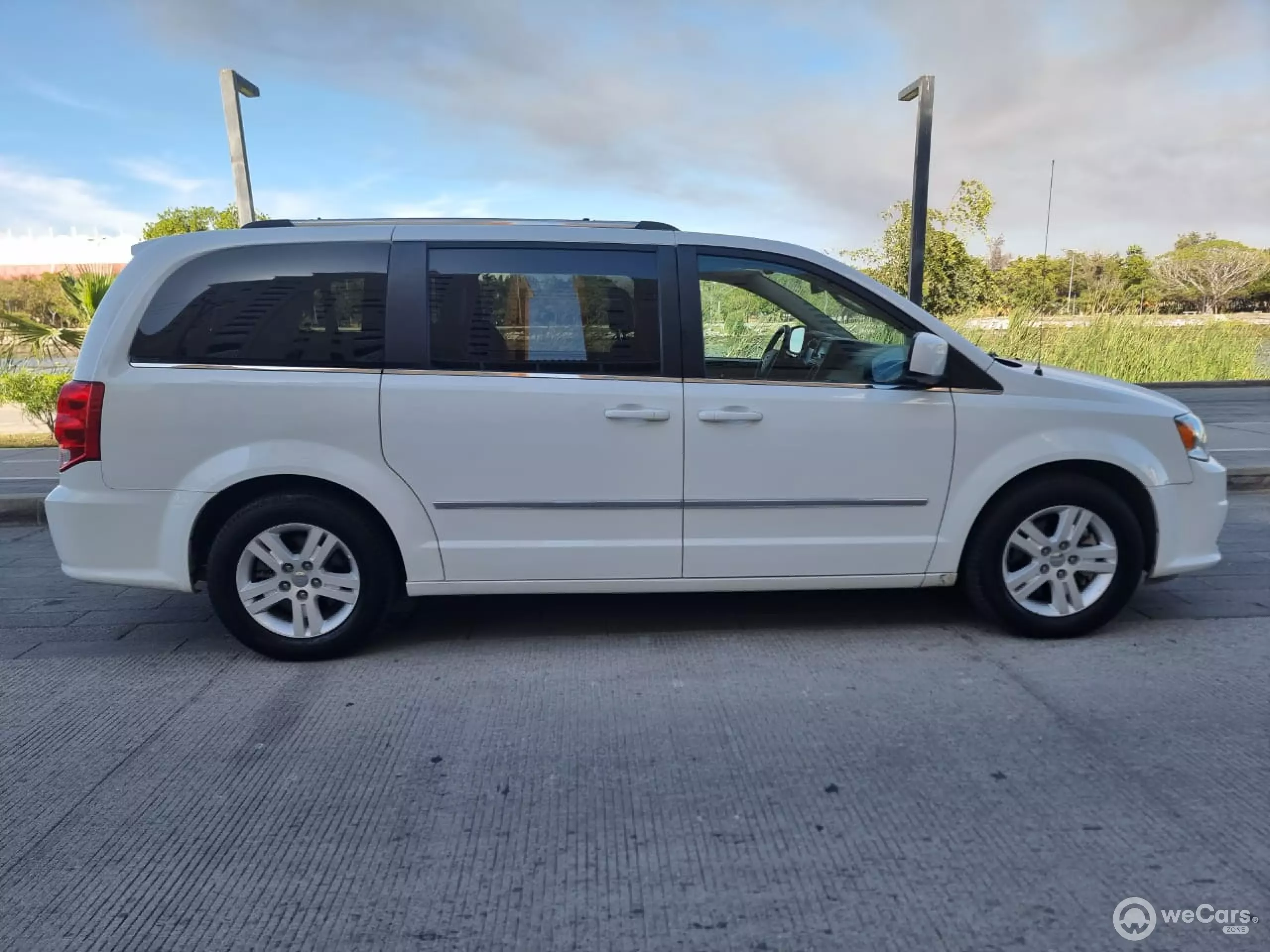 Dodge Grand Caravan Minivan