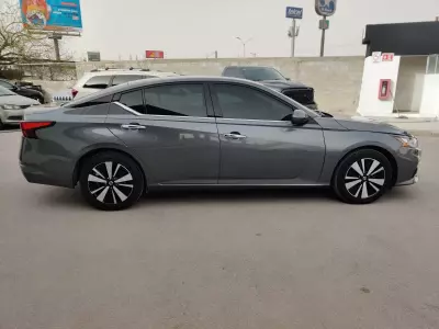 Nissan Altima 2022