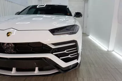 Lamborghini URUS 2021