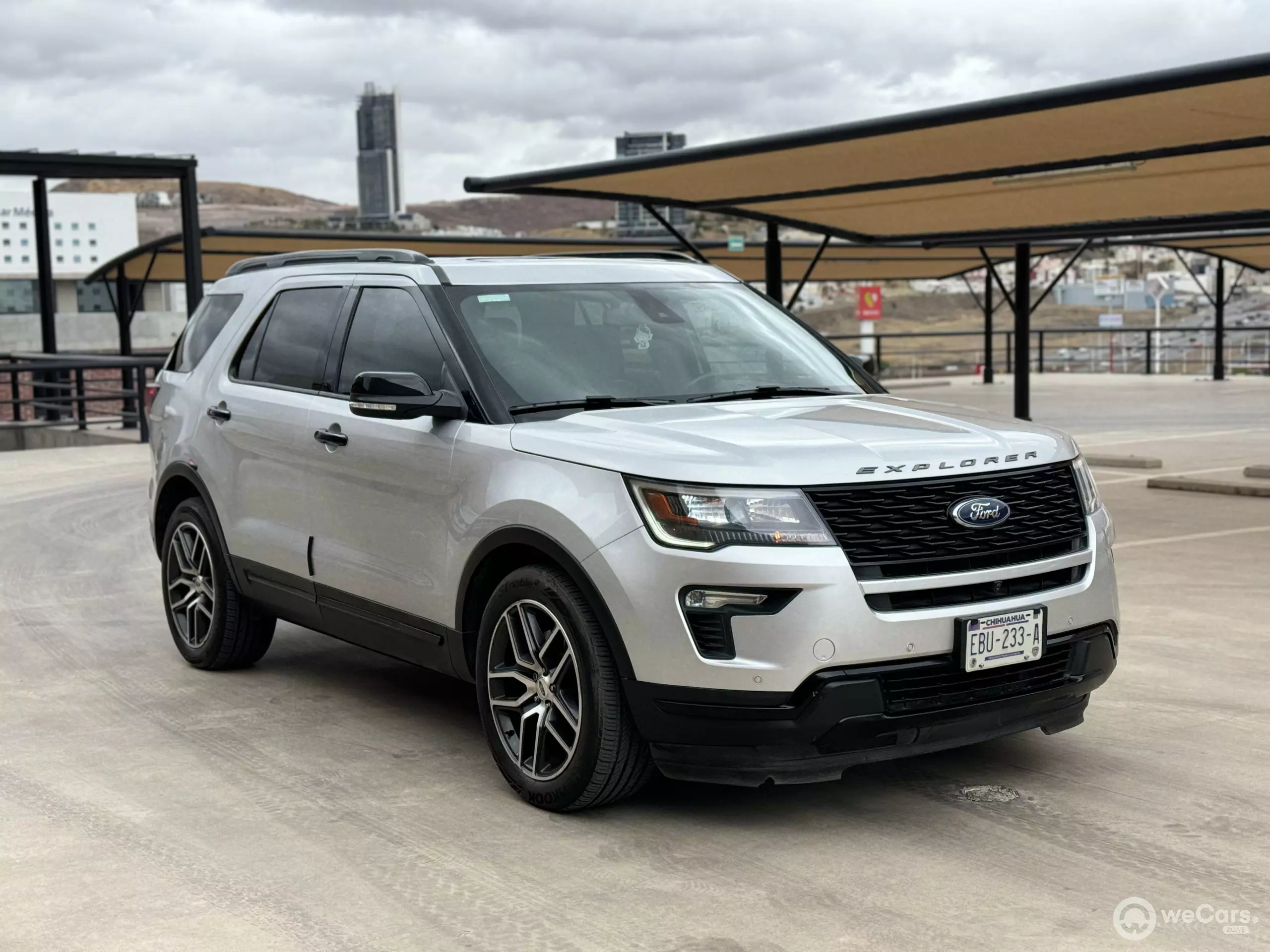 Ford Explorer VUD 2019