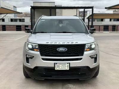 Ford Explorer VUD 2019