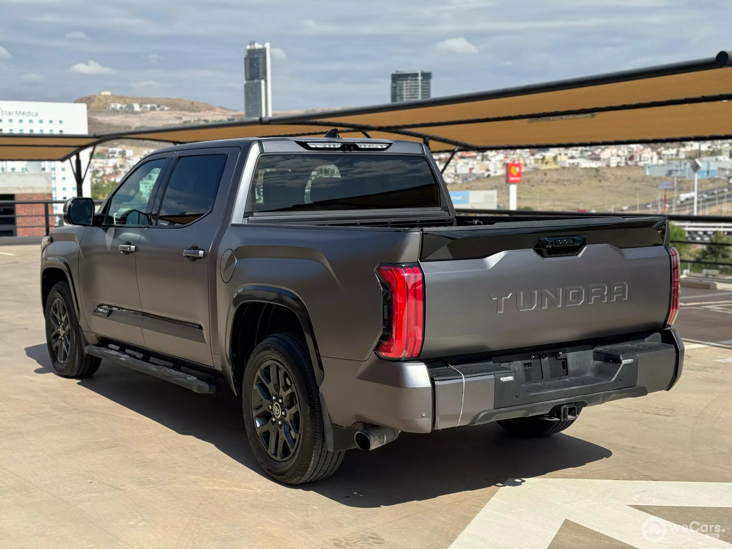 Toyota Tundra Pick-Up