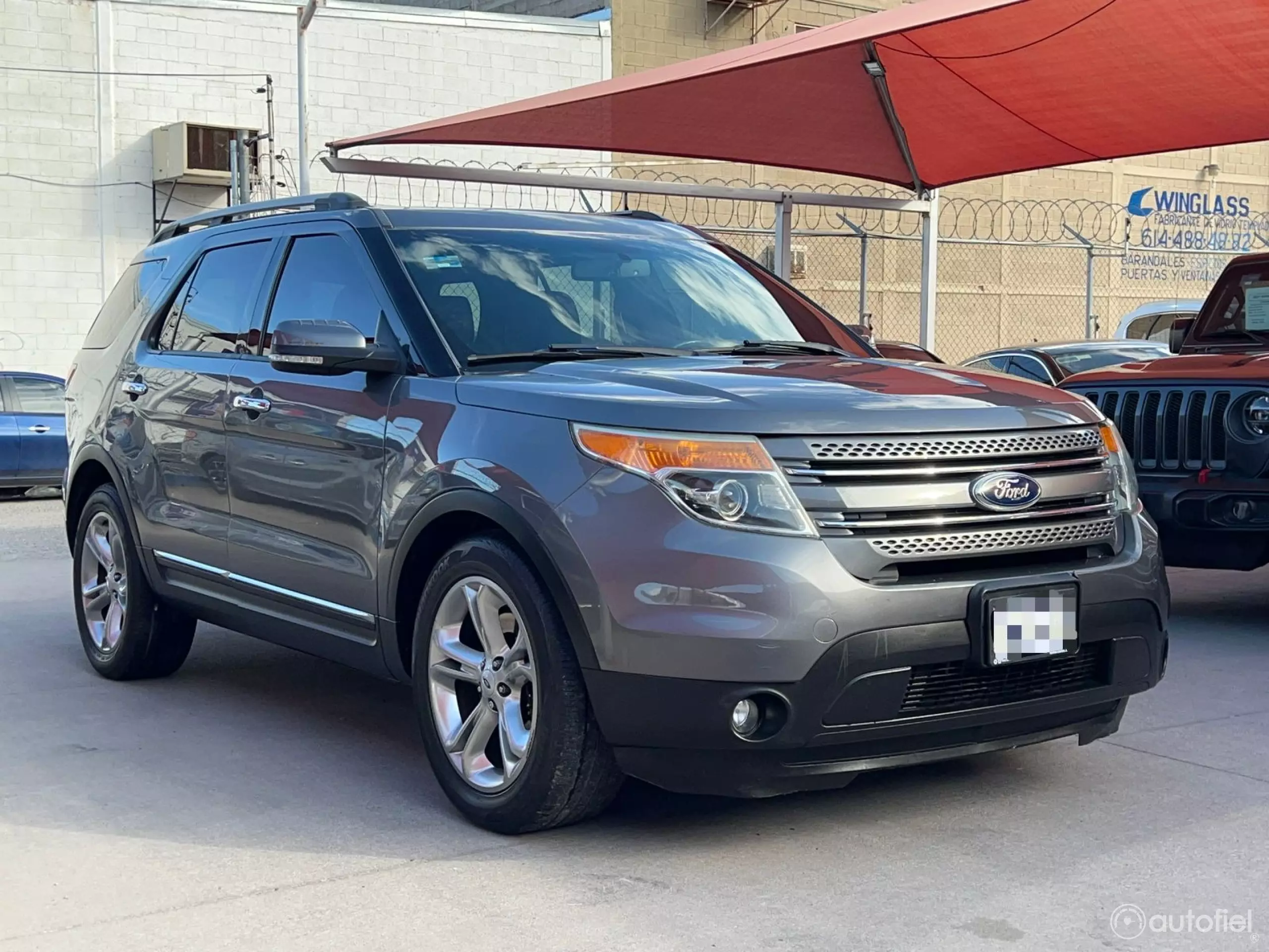 Ford Explorer VUD 2013