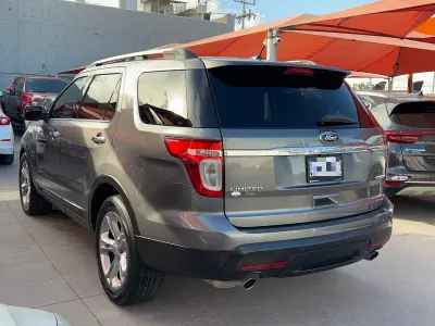 Ford Explorer VUD 2013