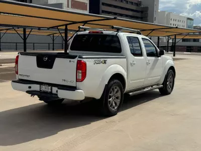 Nissan Frontier y NP 300 Frontier Pick-Up 2015