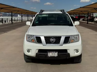 Nissan Frontier y NP 300 Frontier Pick-Up 2015