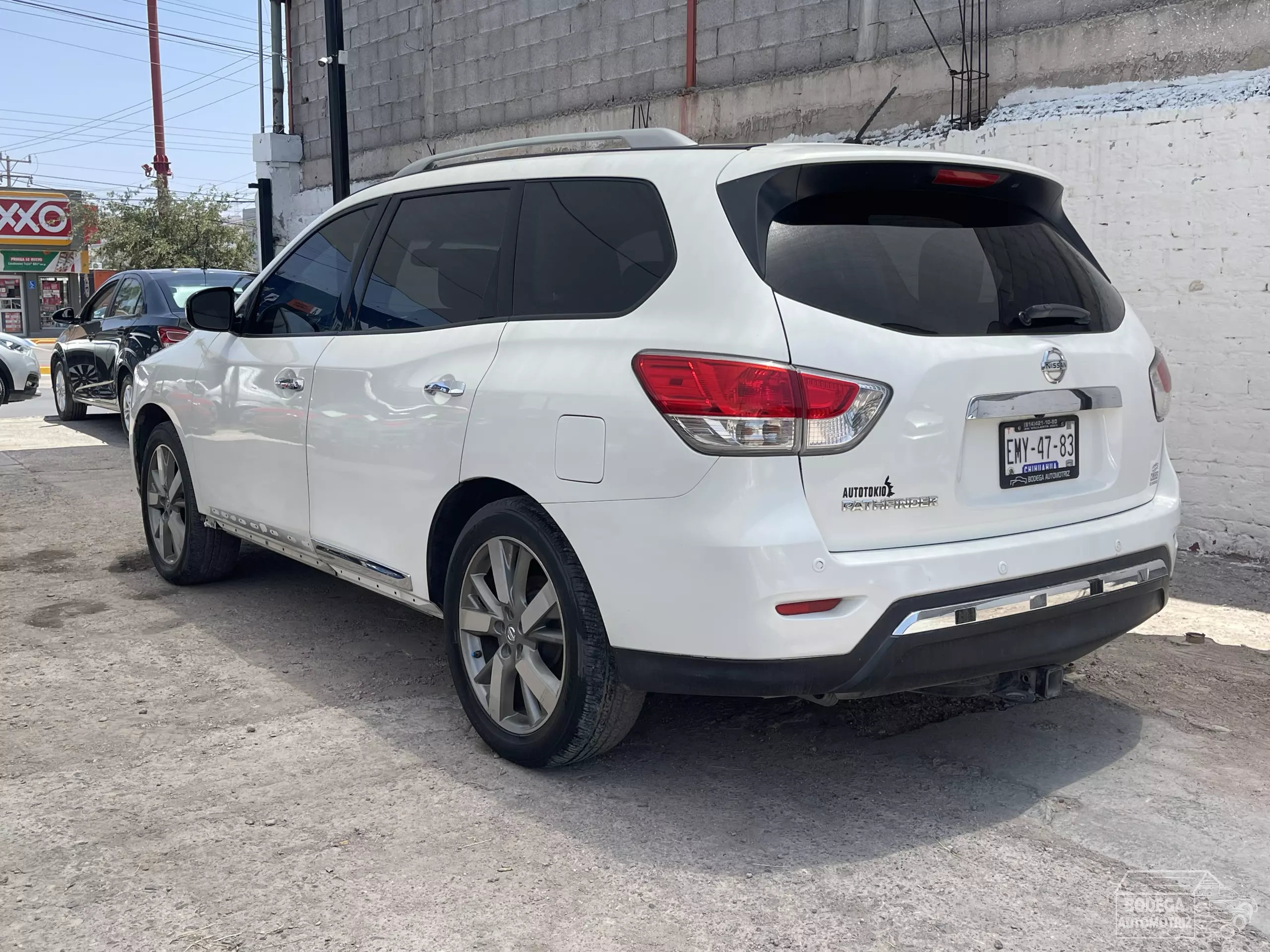 Nissan Pathfinder VUD