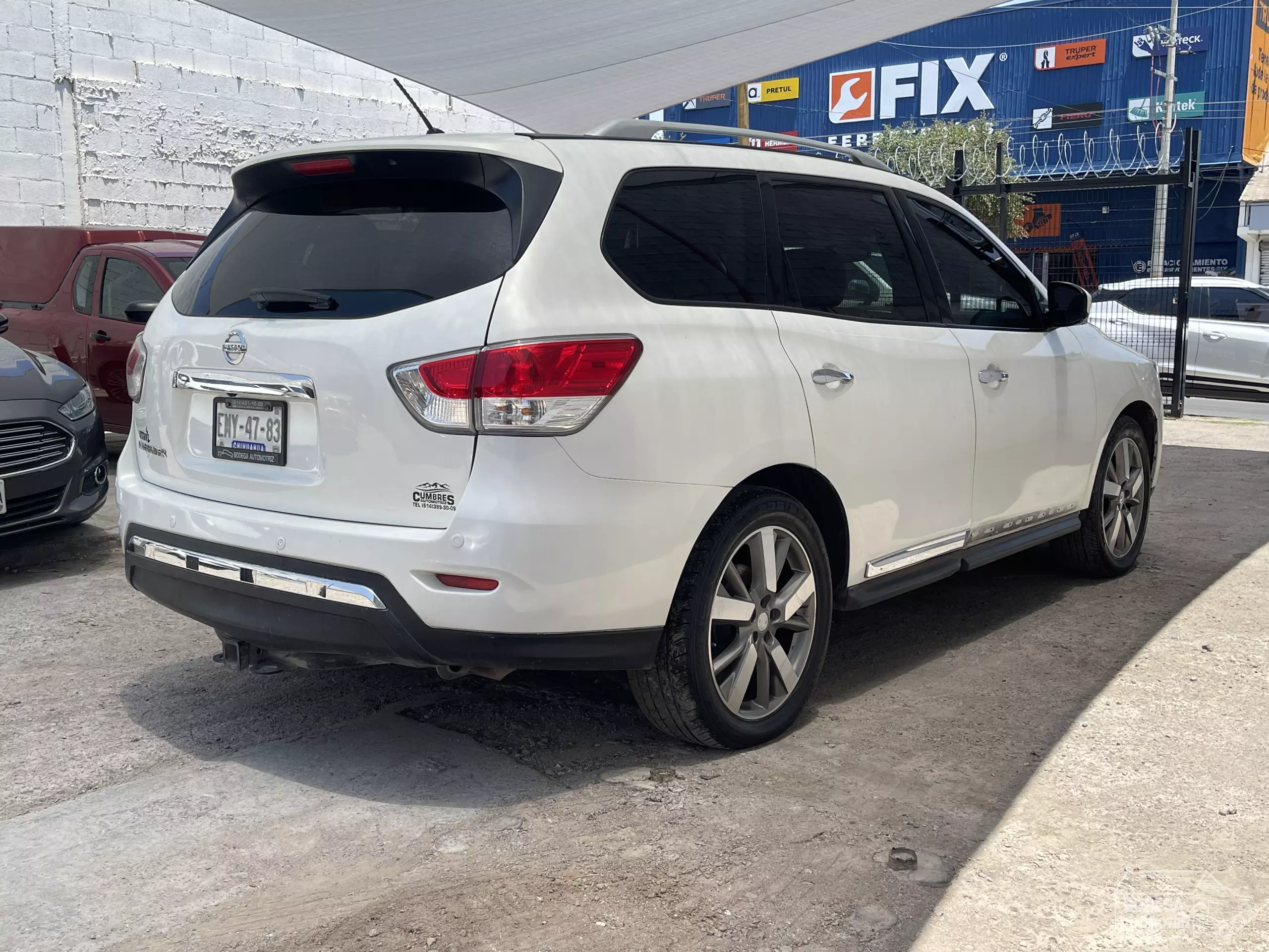 Nissan Pathfinder VUD