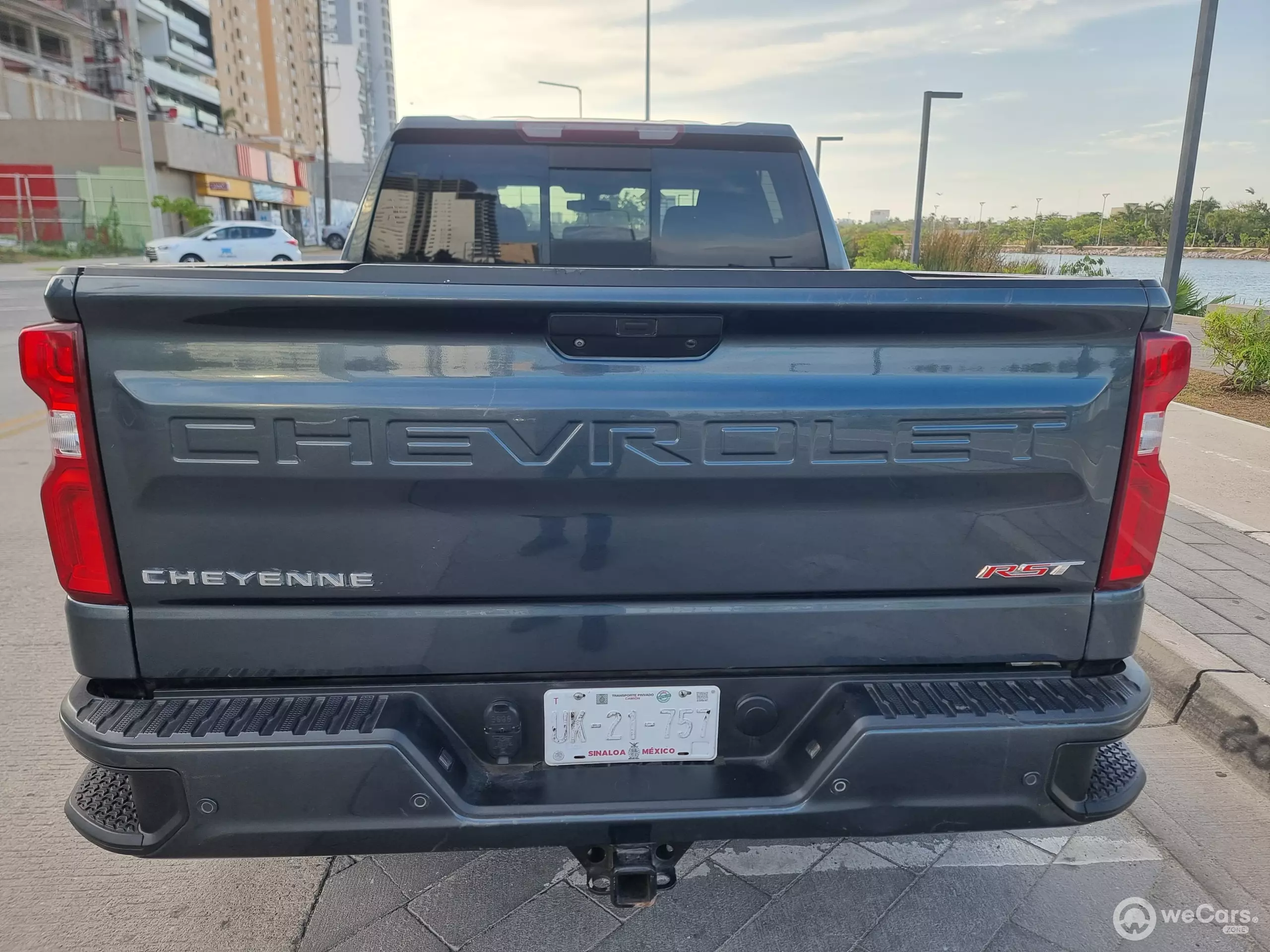 Chevrolet Cheyenne Pick-Up