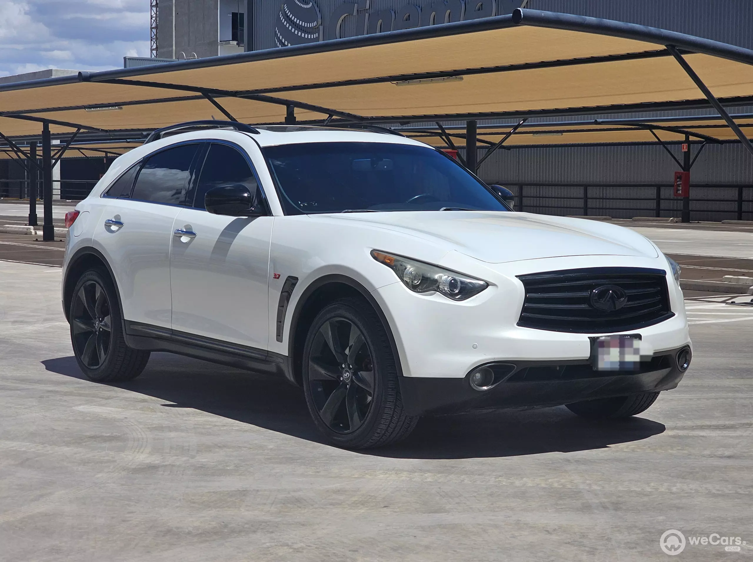 Infiniti QX70 VUD 4x4