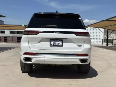 Jeep Grand Cherokee VUD 2022