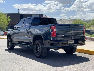 Chevrolet Cheyenne Pick-Up 2023