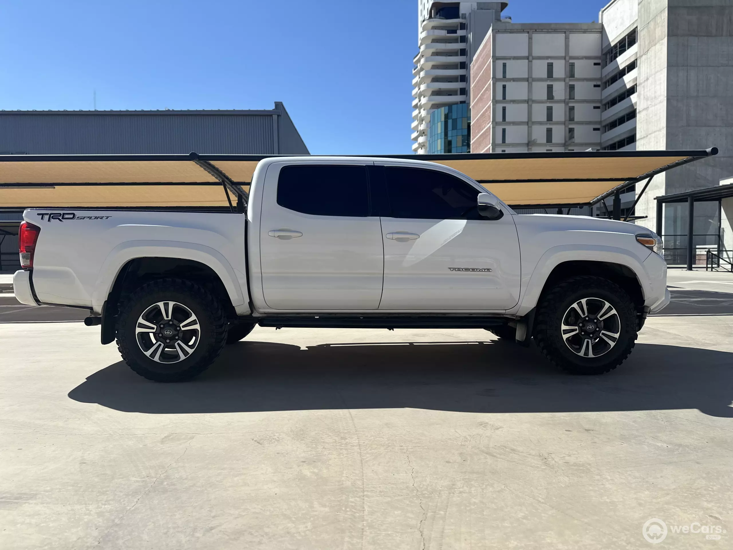 Toyota Tacoma Pick-Up