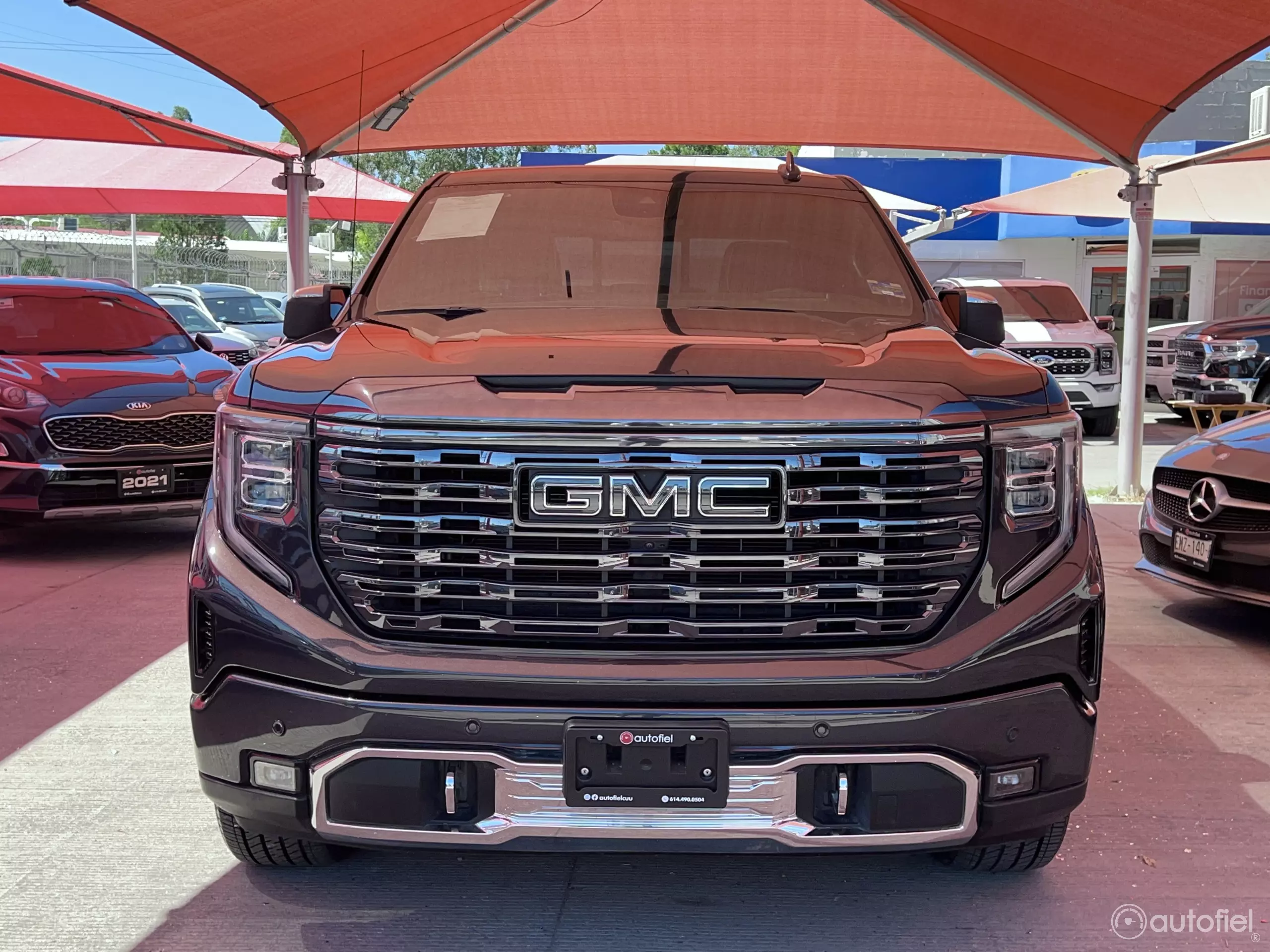 GMC Sierra Pick-Up