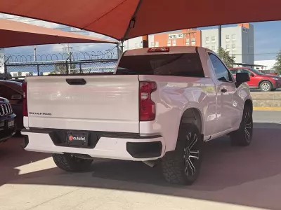 Chevrolet Silverado Pick-Up 2020