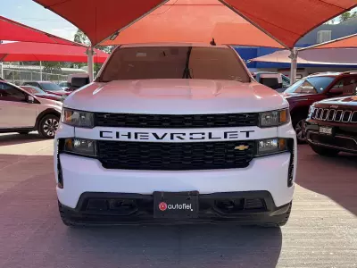 Chevrolet Silverado Pick-Up 2020