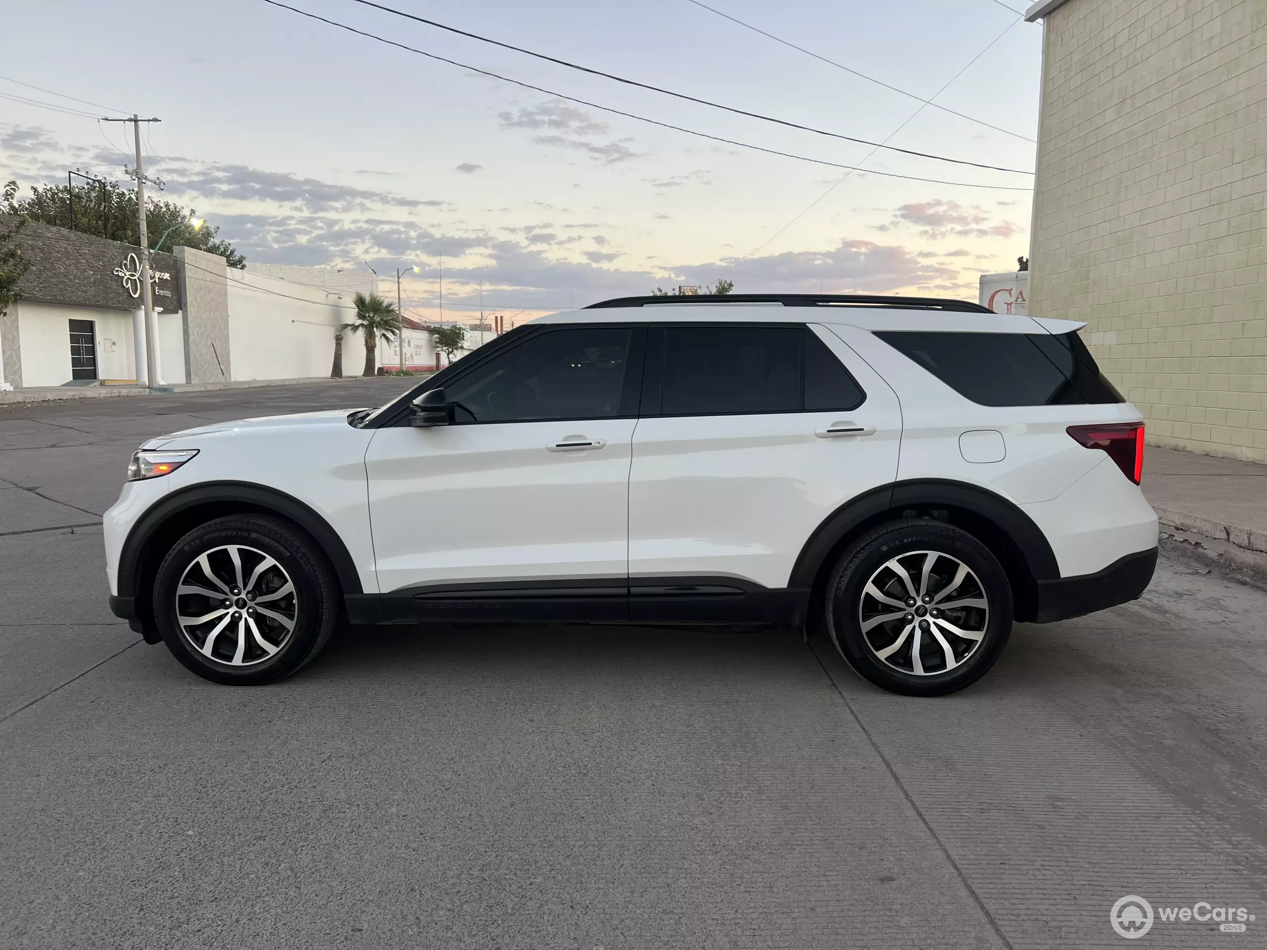 Ford Explorer VUD