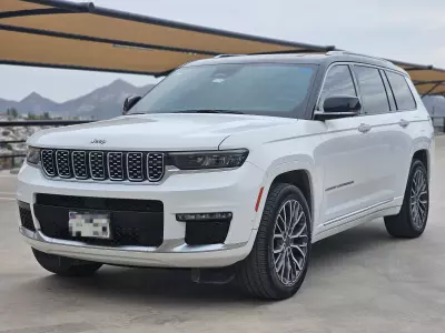 Jeep Grand Cherokee VUD 2022