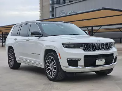 Jeep Grand Cherokee VUD 2022