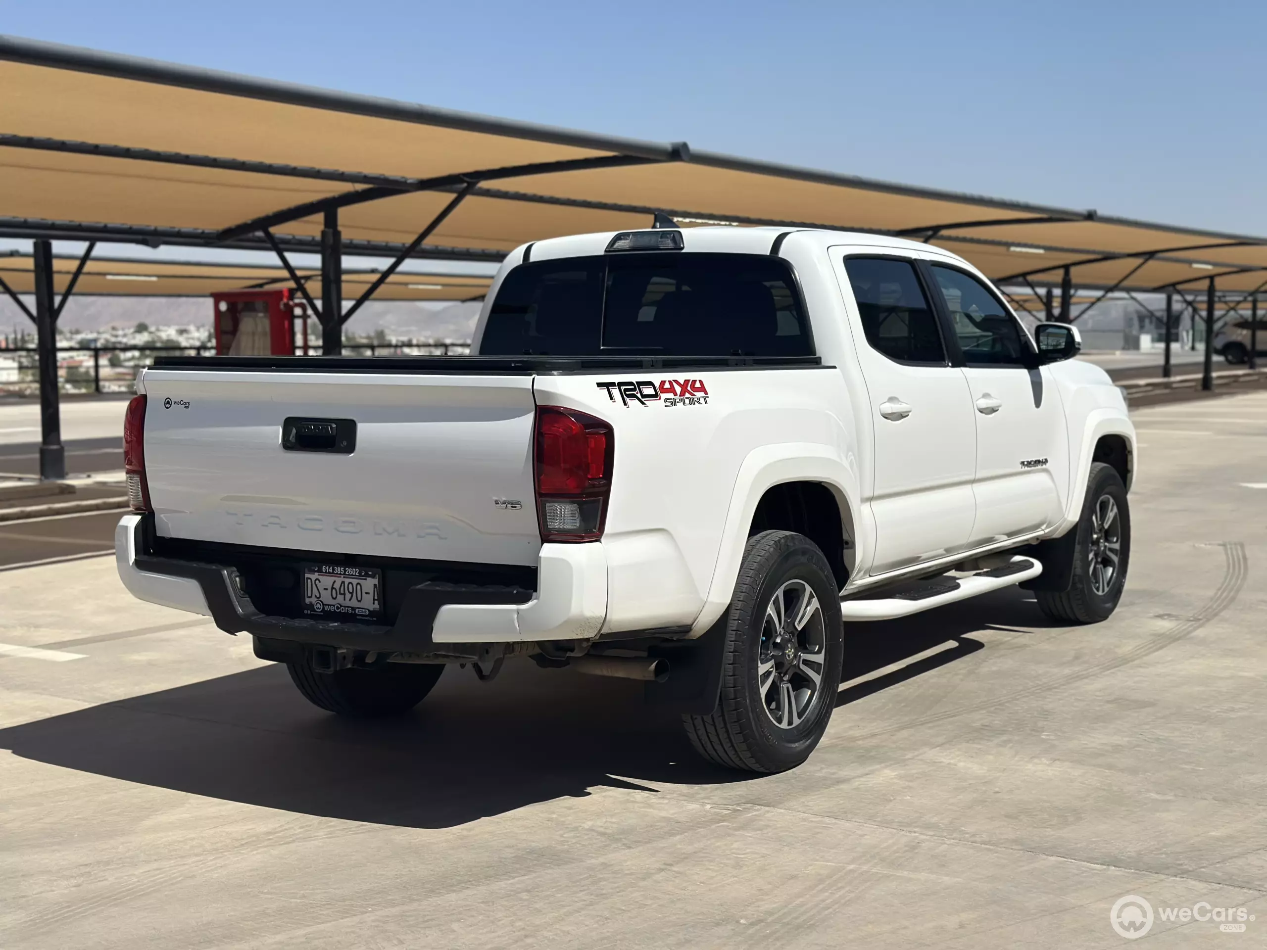 Toyota Tacoma Pick-Up