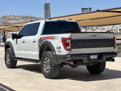 Ford Lobo Pick-Up 2023