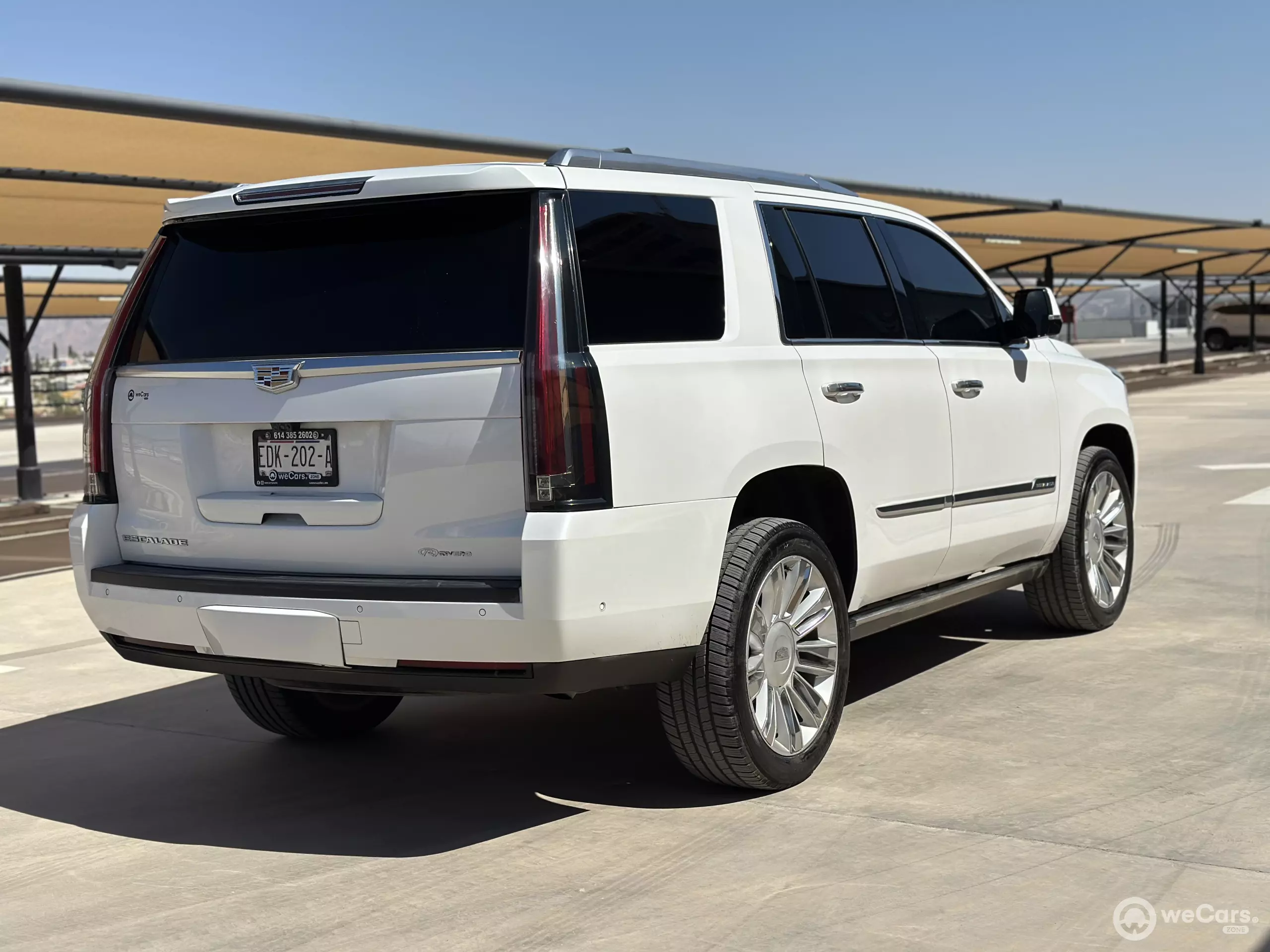 Cadillac Escalade VUD