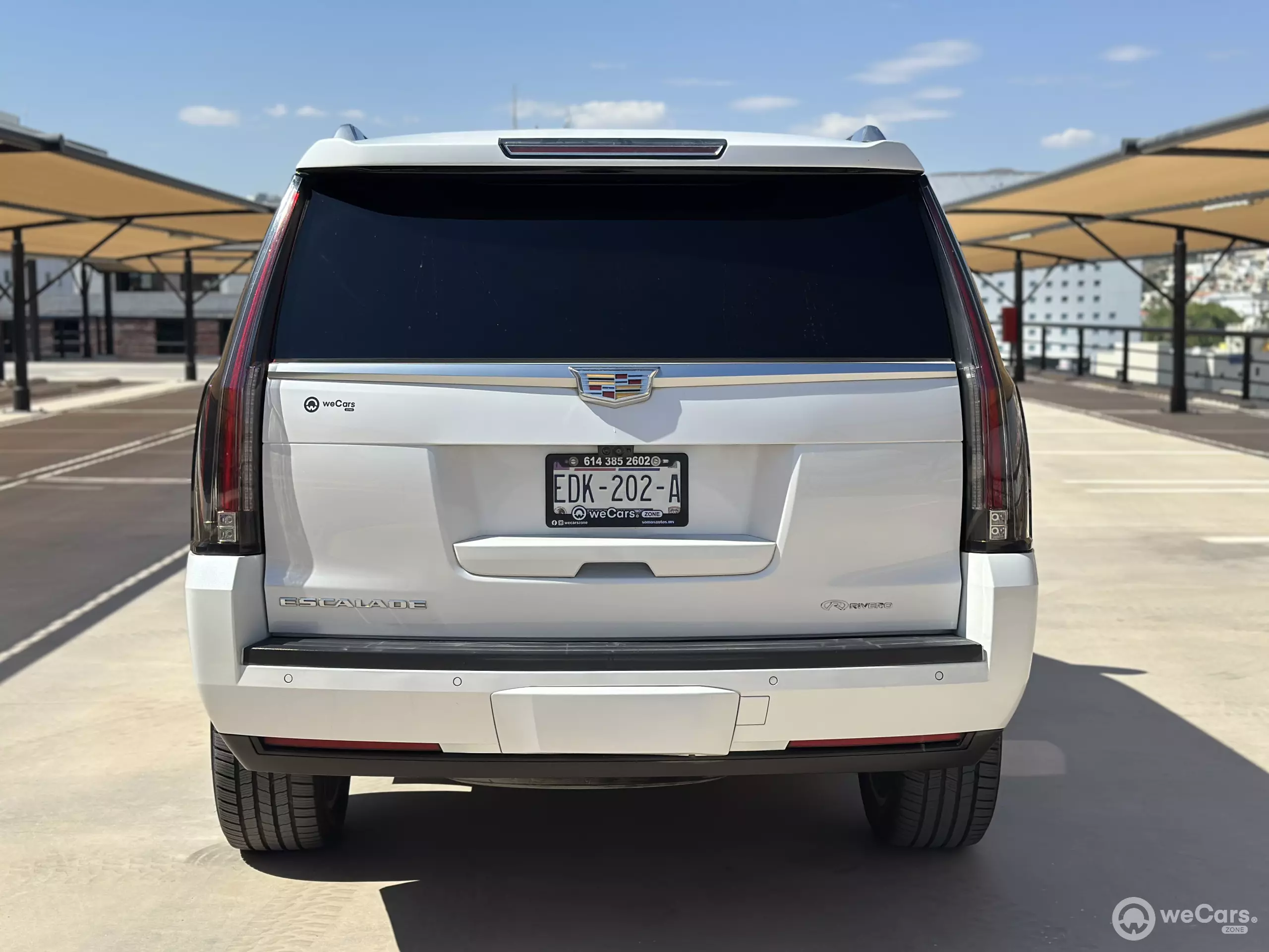 Cadillac Escalade VUD