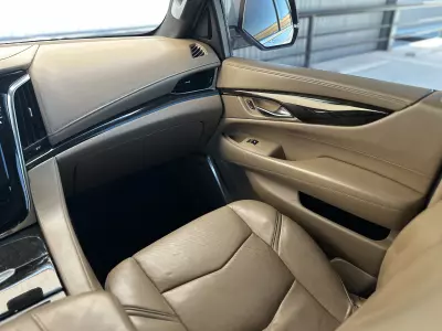 Cadillac Escalade VUD 2018