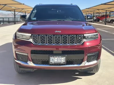 Jeep Grand Cherokee VUD 2022