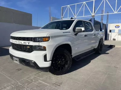 Chevrolet Silverado Pick-Up 2021