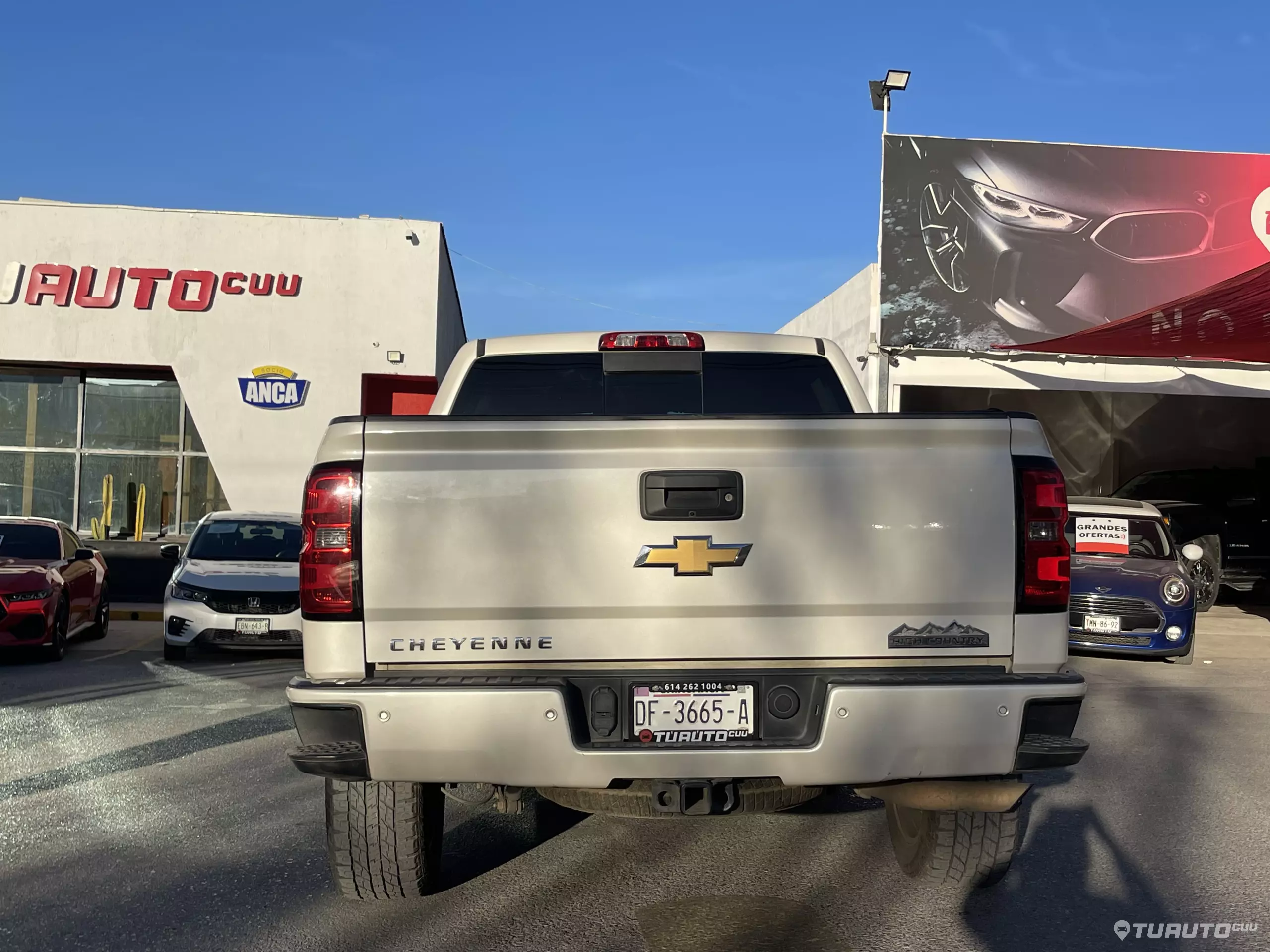 Chevrolet Silverado 2500 y Cheyenne Pick-Up