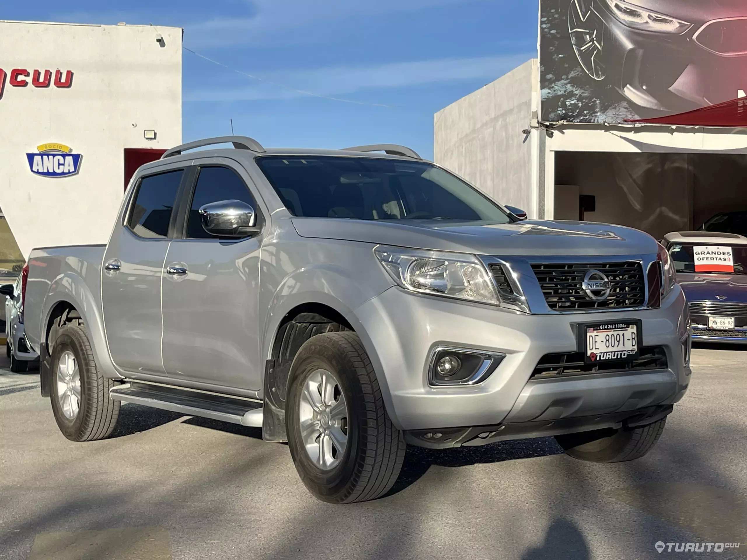 Nissan NP 300 Frontier Pick-Up