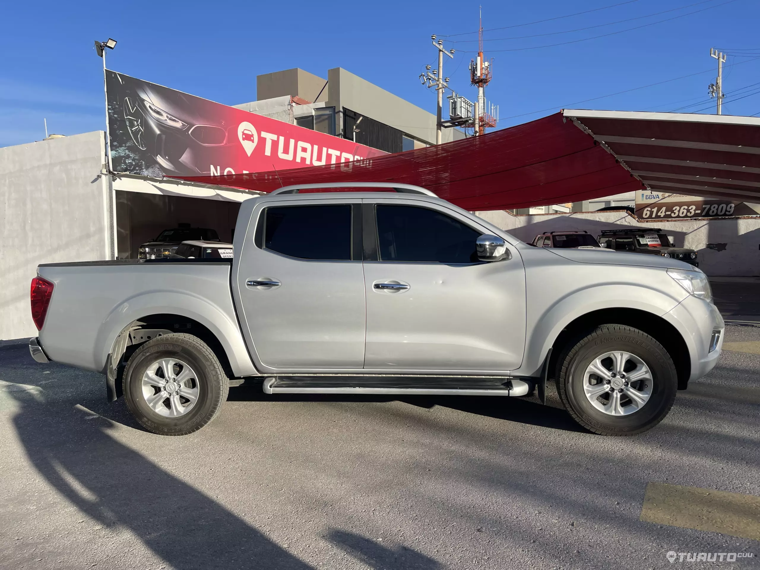 Nissan NP 300 Frontier Pick-Up