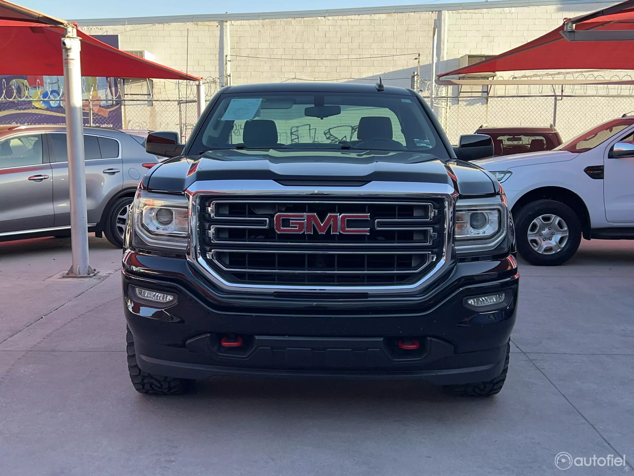 GMC Sierra Pick-Up