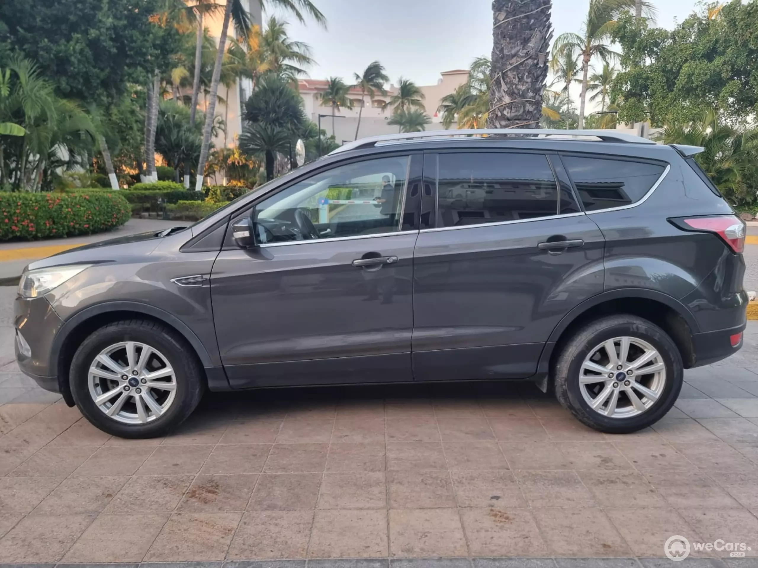 Ford Escape VUD