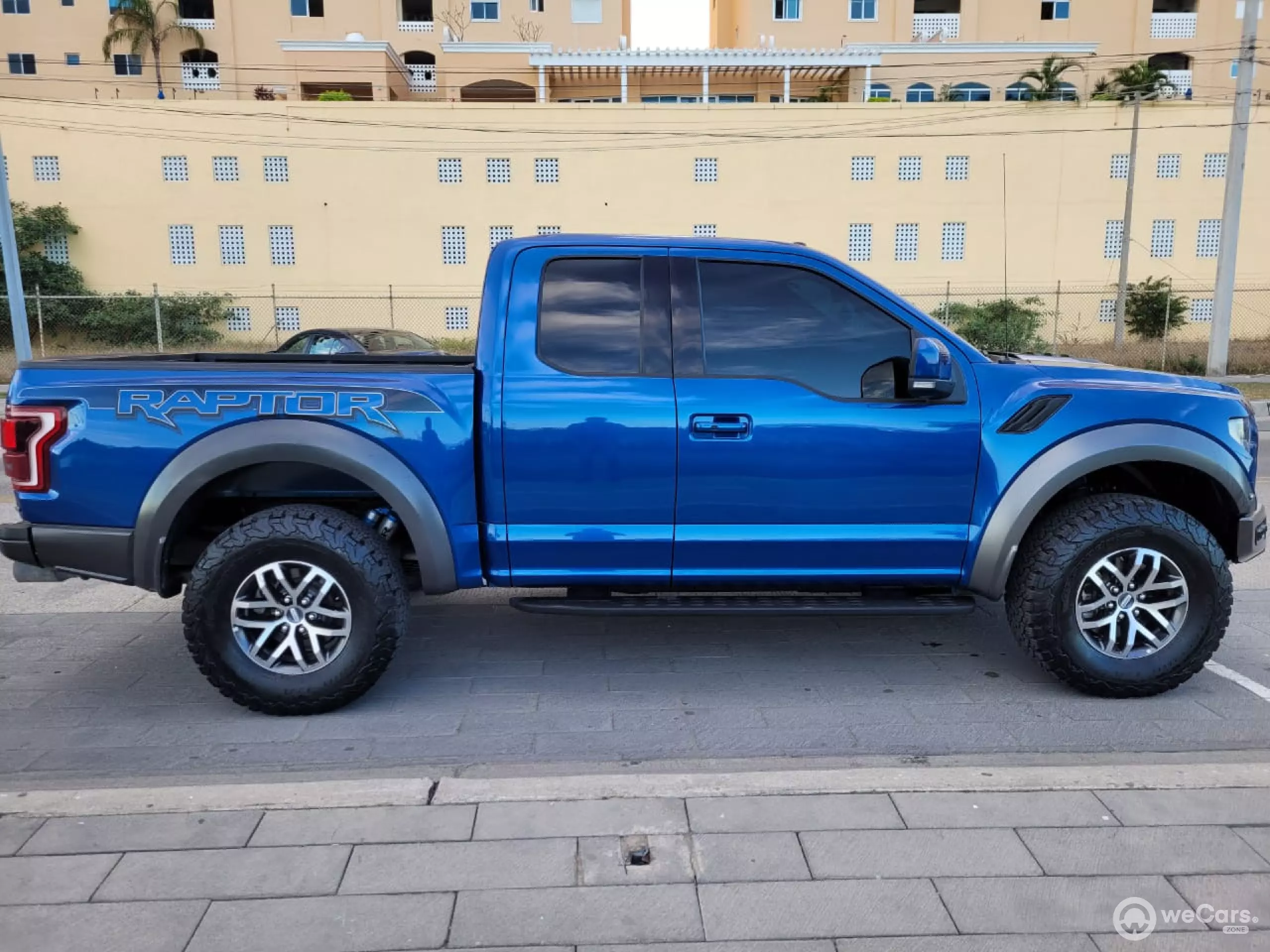 Ford Lobo Pick-Up