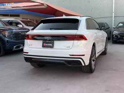 Audi Q8 VUD 4x4 2020