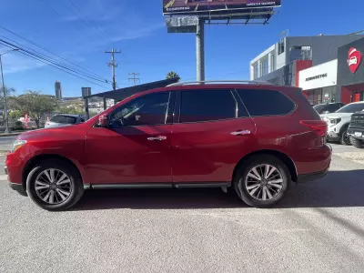 Nissan Pathfinder VUD 2019