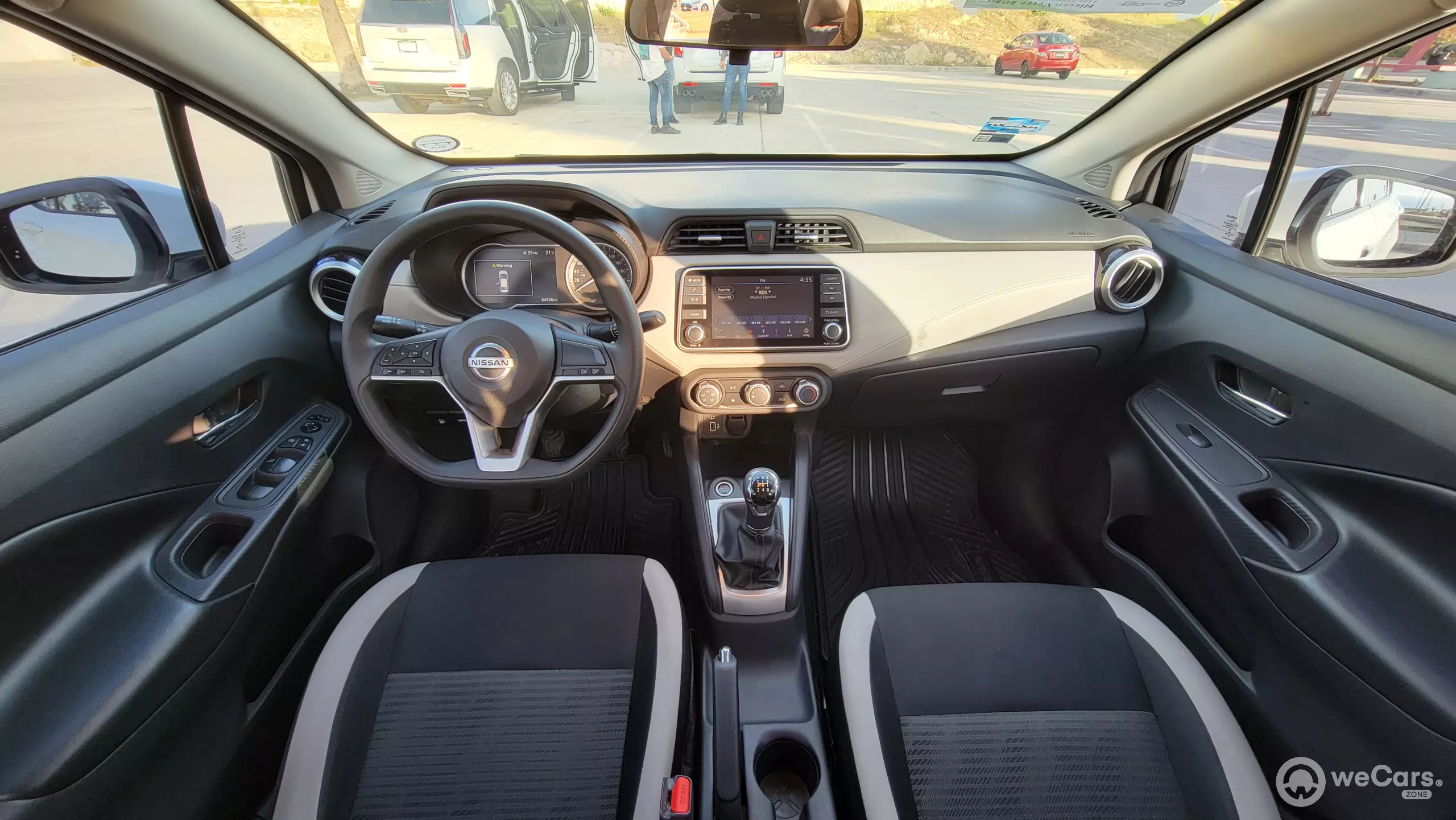 Nissan Versa