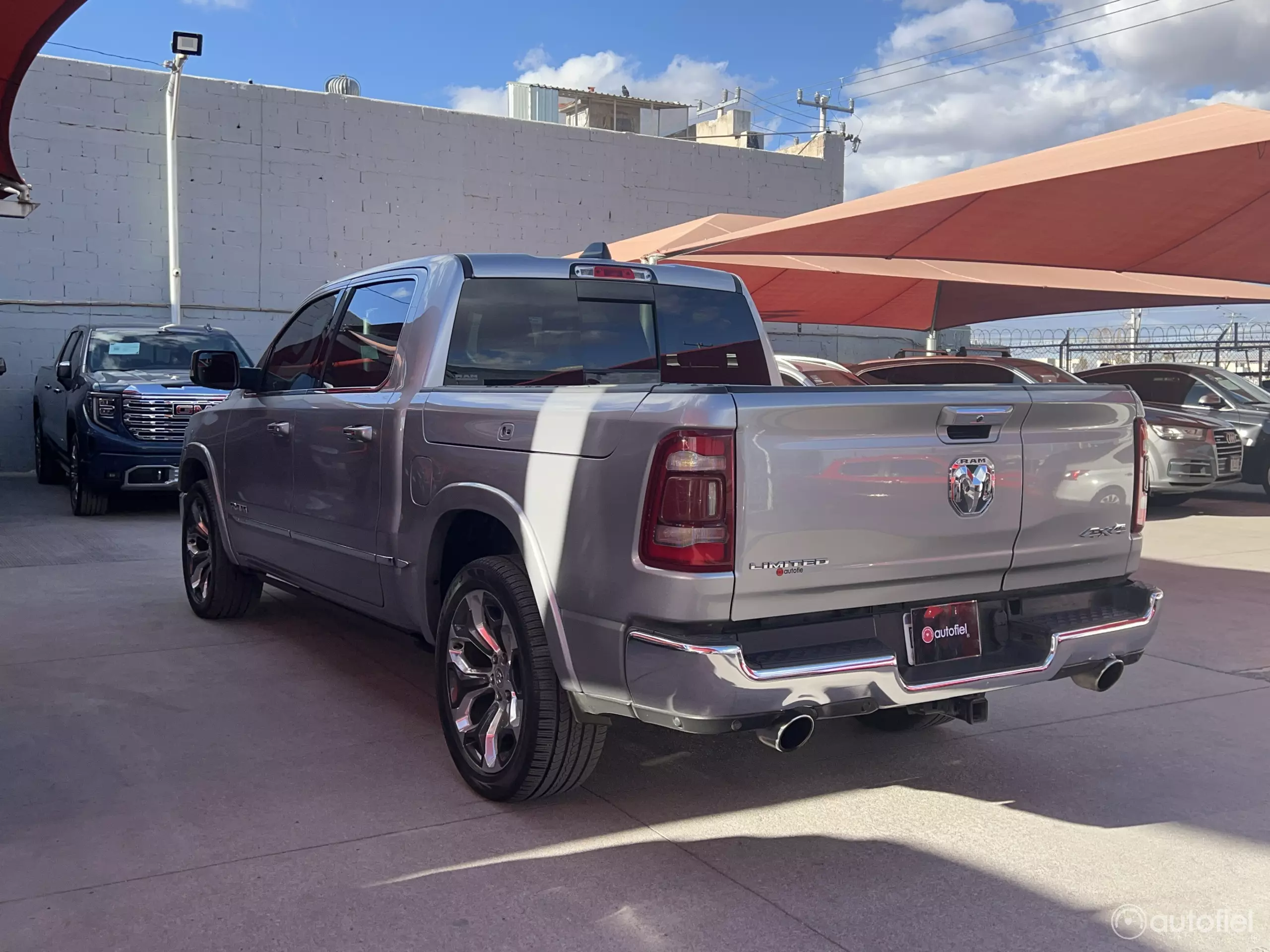 Dodge Ram 1500 Pick-Up