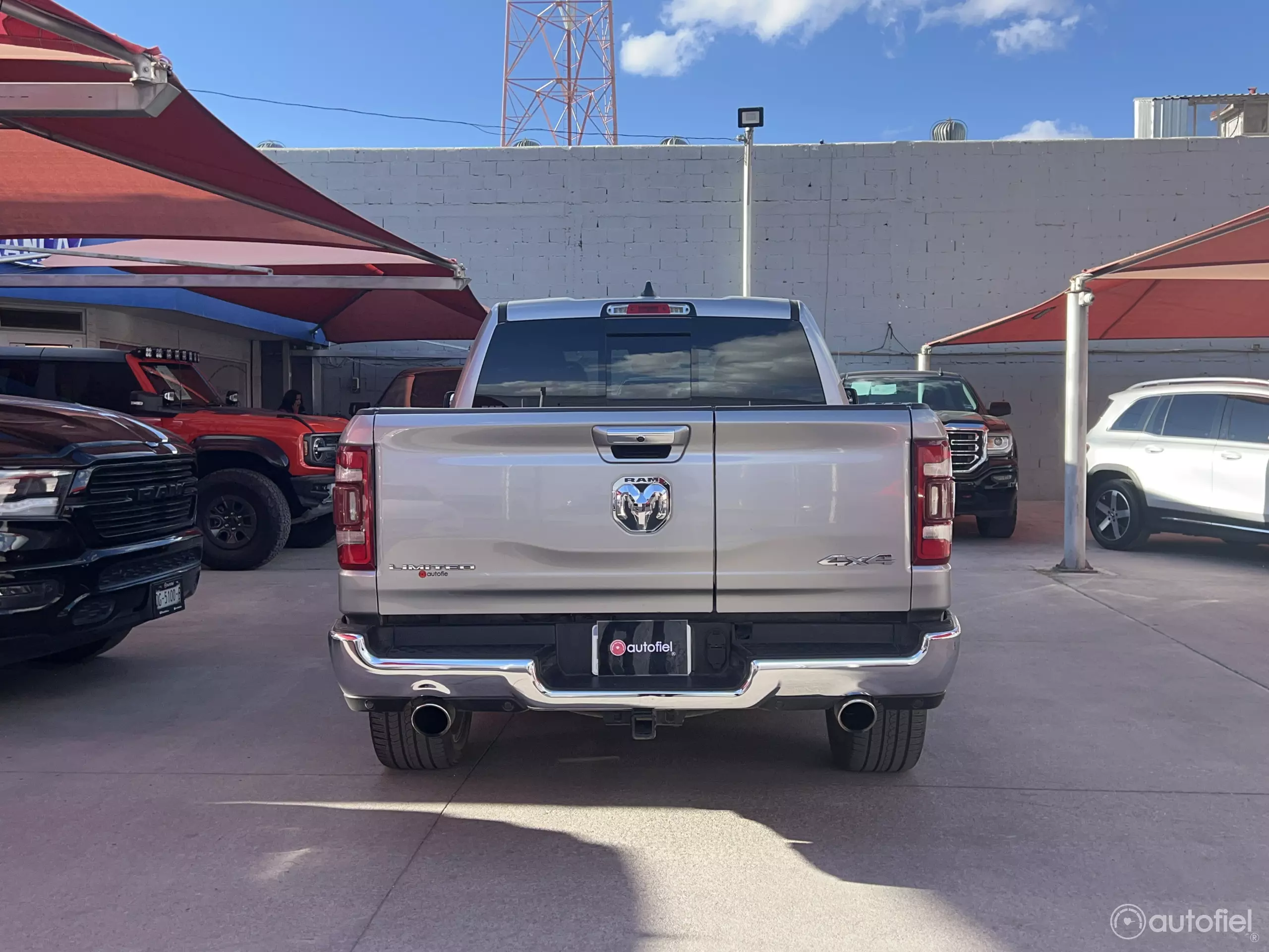 Dodge Ram 1500 Pick-Up