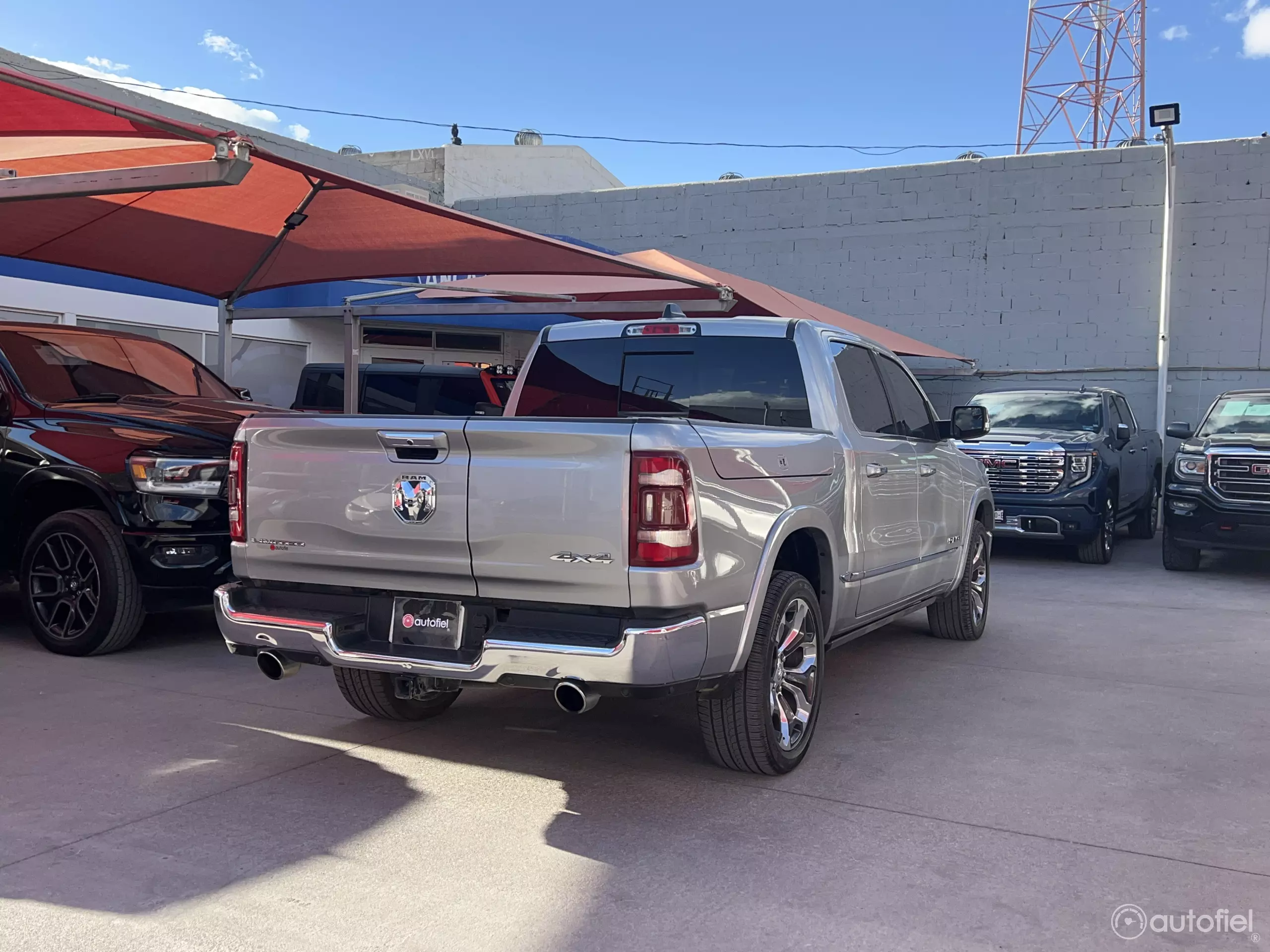 Dodge Ram 1500 Pick-Up