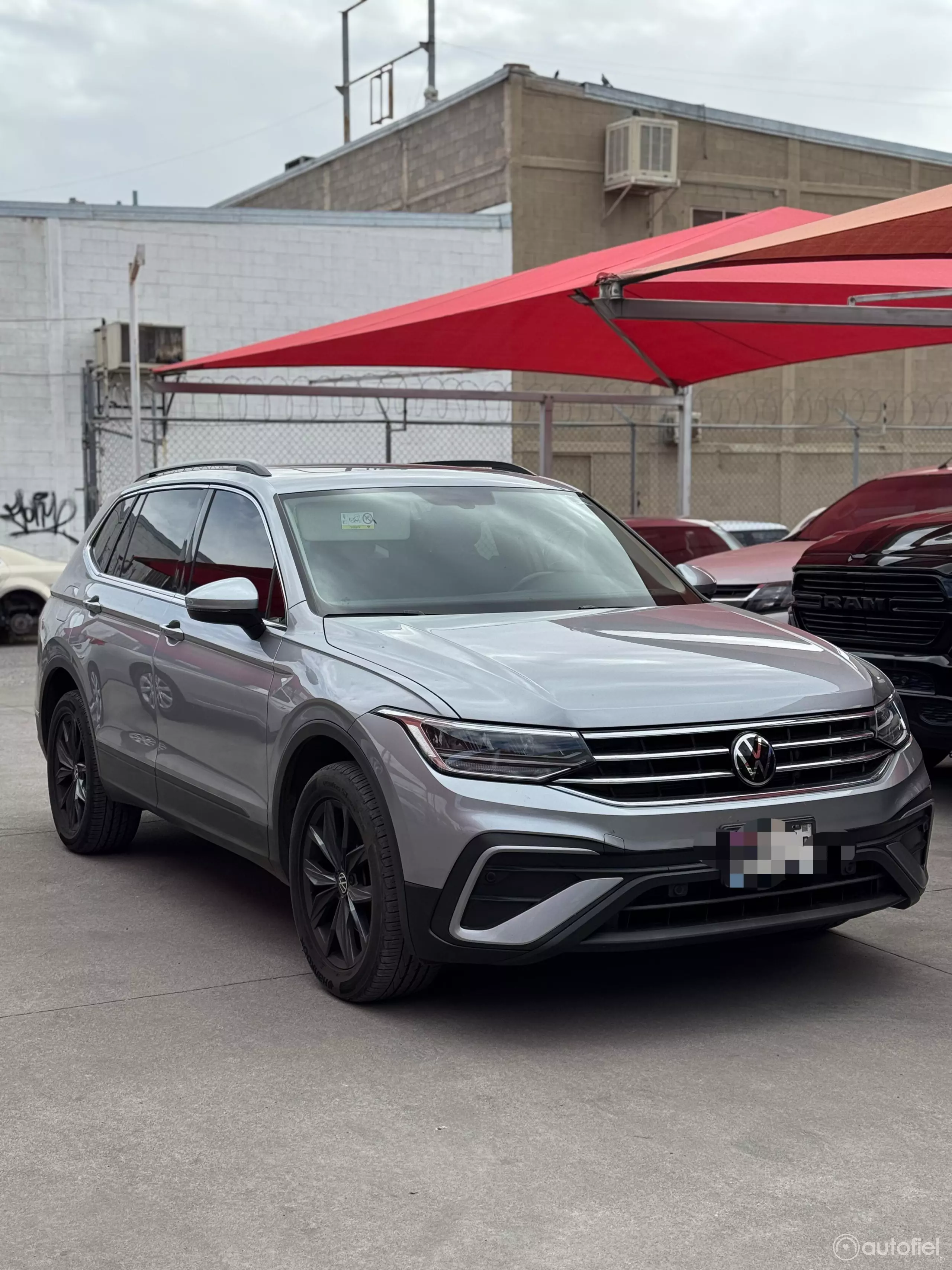 Volkswagen Tiguan VUD 2023