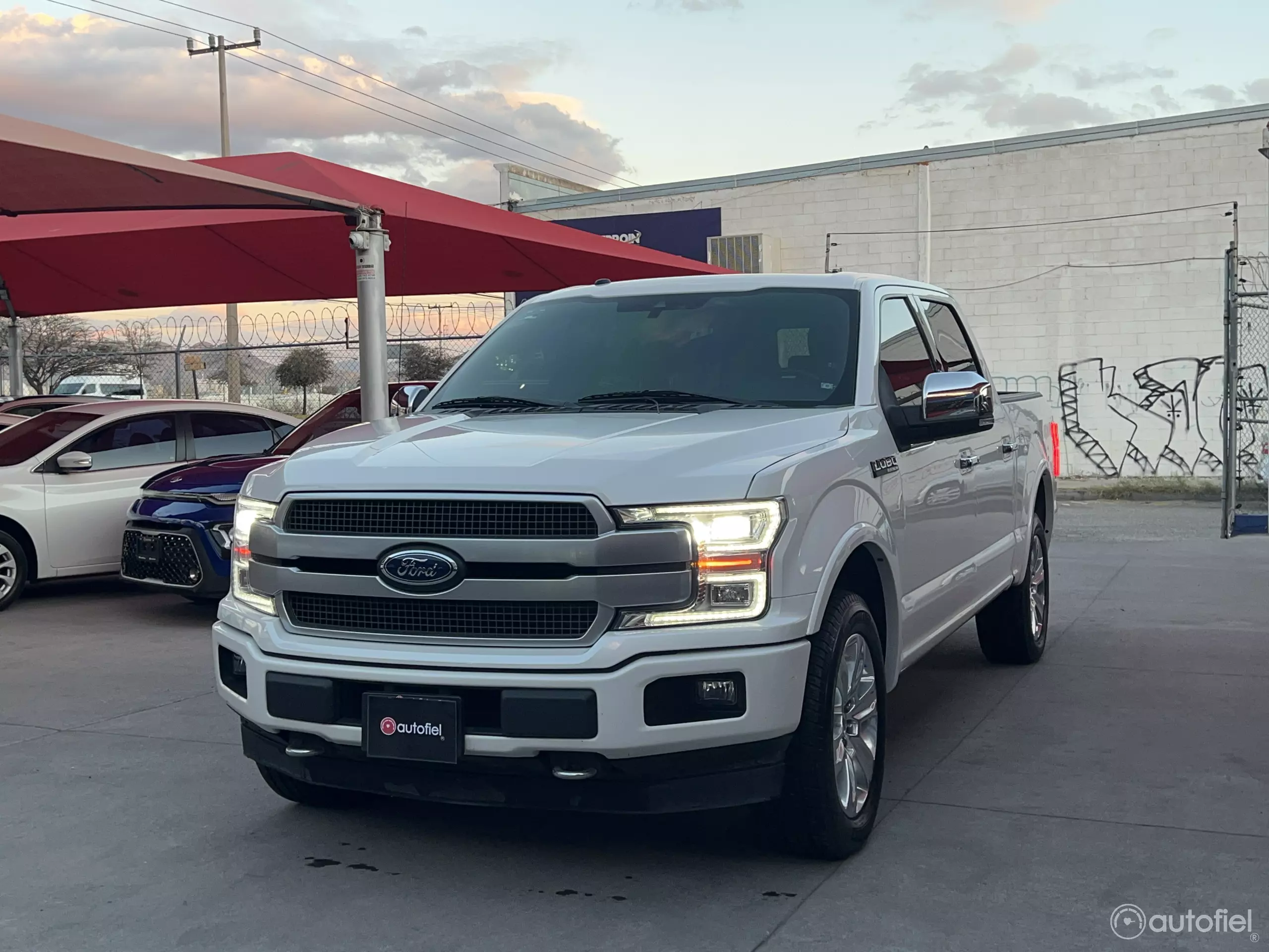 Ford Lobo Pick-Up