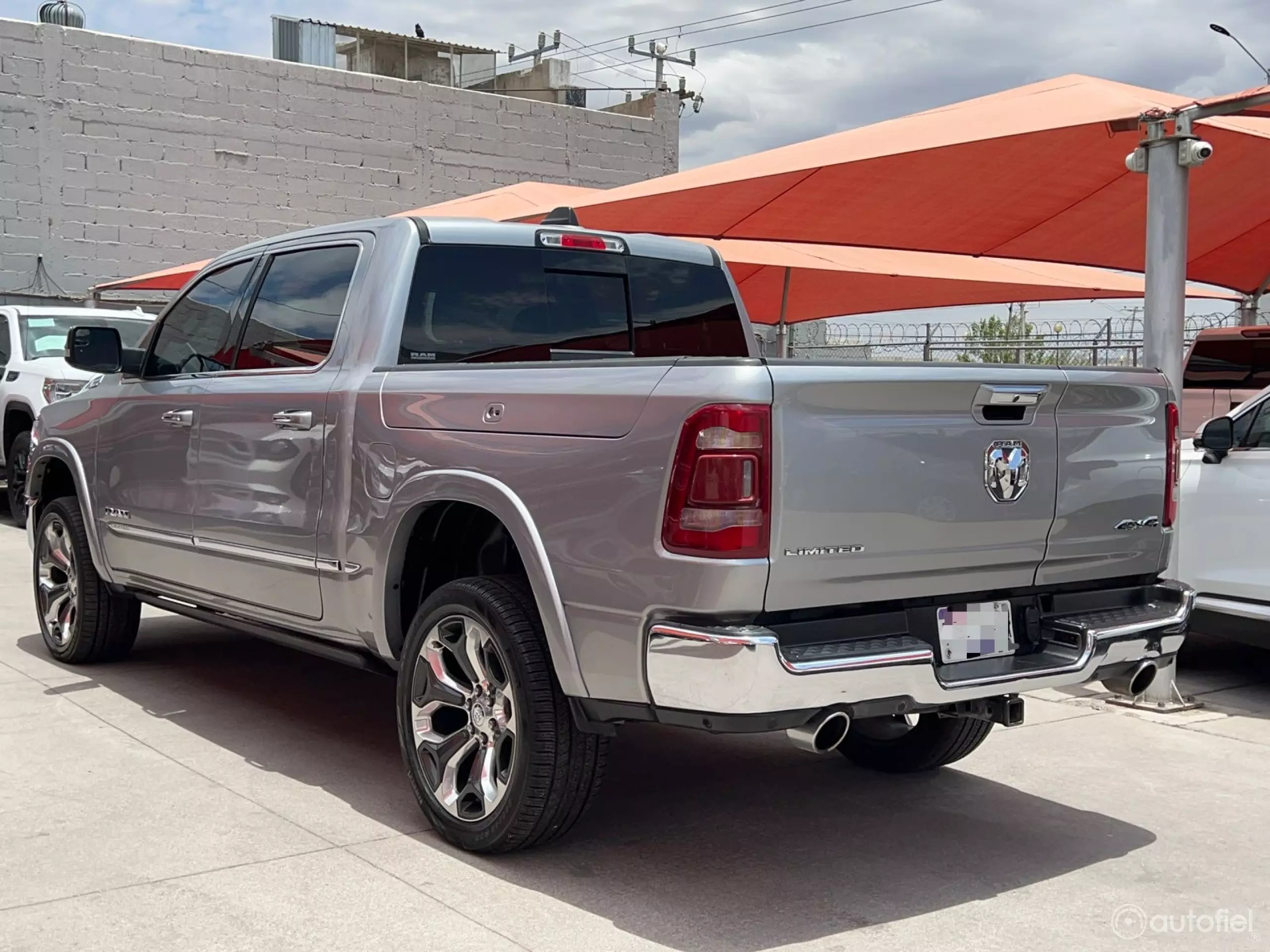 Dodge Ram 1500 Pick-Up