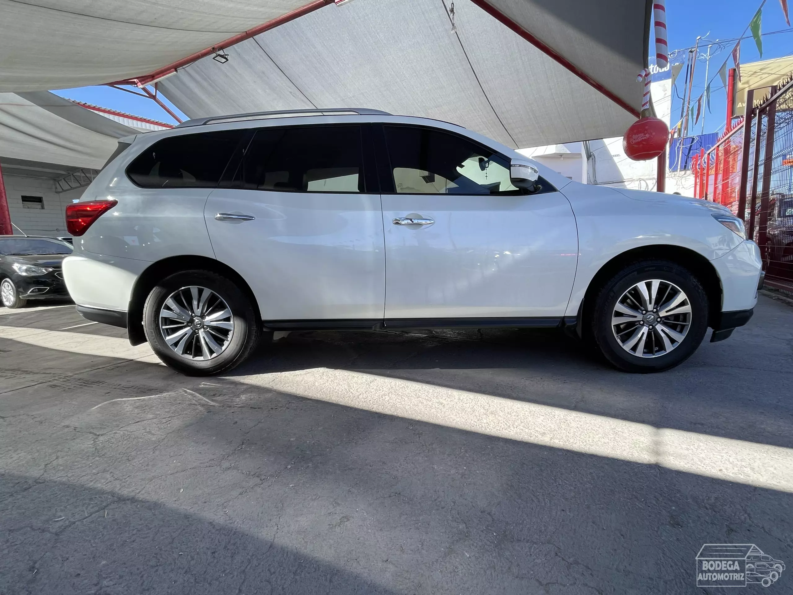 Nissan Pathfinder VUD